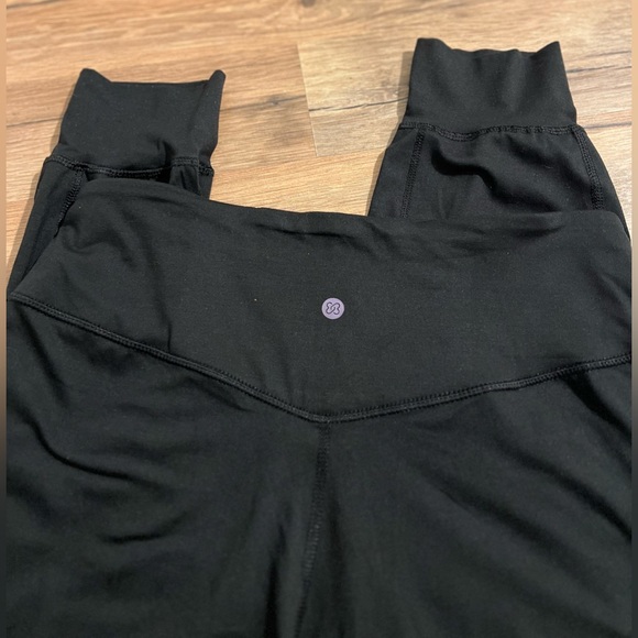 Black joggers with pockets - Picture 2 of 2